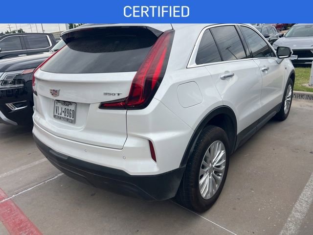 Used 2024 Cadillac XT4 Luxury w/ Cold Weather Package FWD image 3