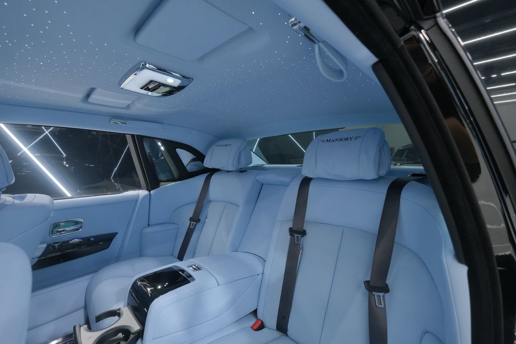 Used 2026 Rolls-Royce Phantom Sedan RWD image 49