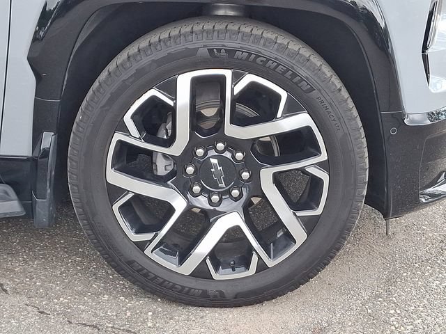 Used 2025 Chevrolet Silverado EV RST AWD/4WD image 28