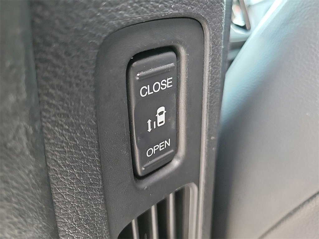 Used 2023 Honda Odyssey Sport image 14