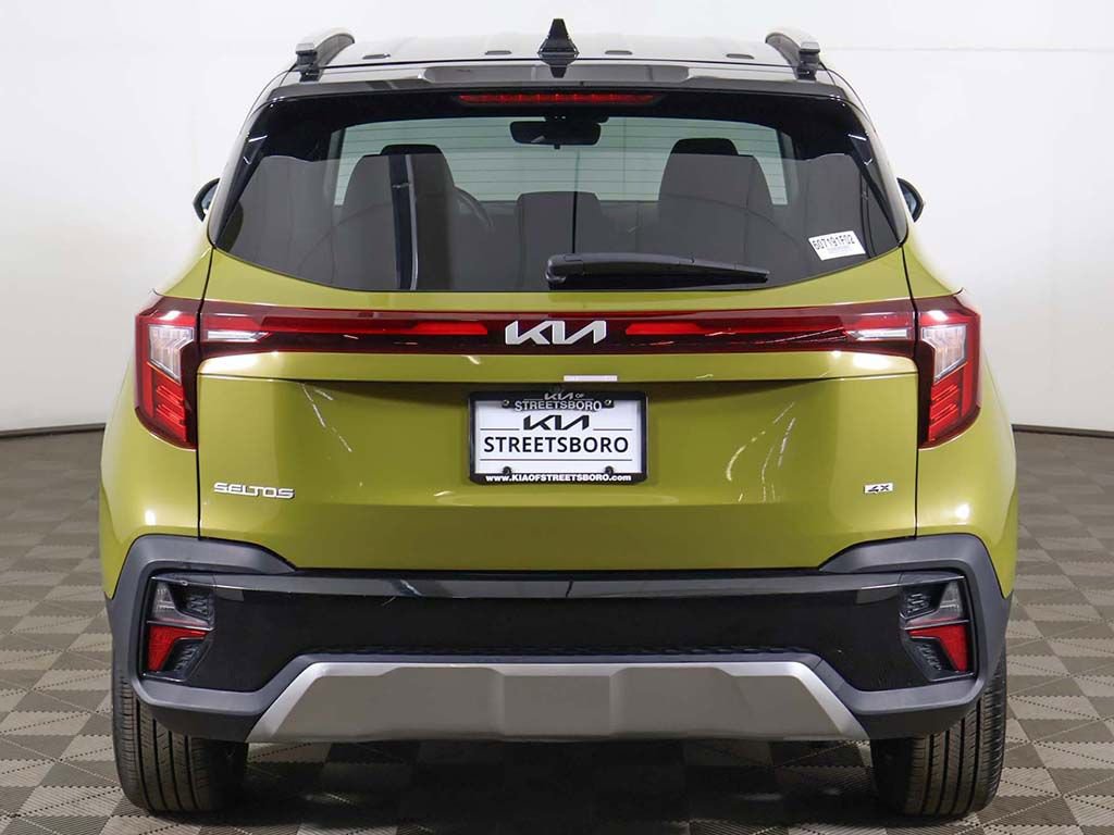 Used 2024 Kia Seltos S AWD/4WD image 12