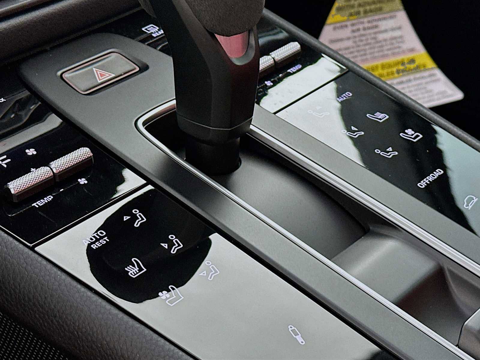 New 2026 Porsche Macan Turbo image 21