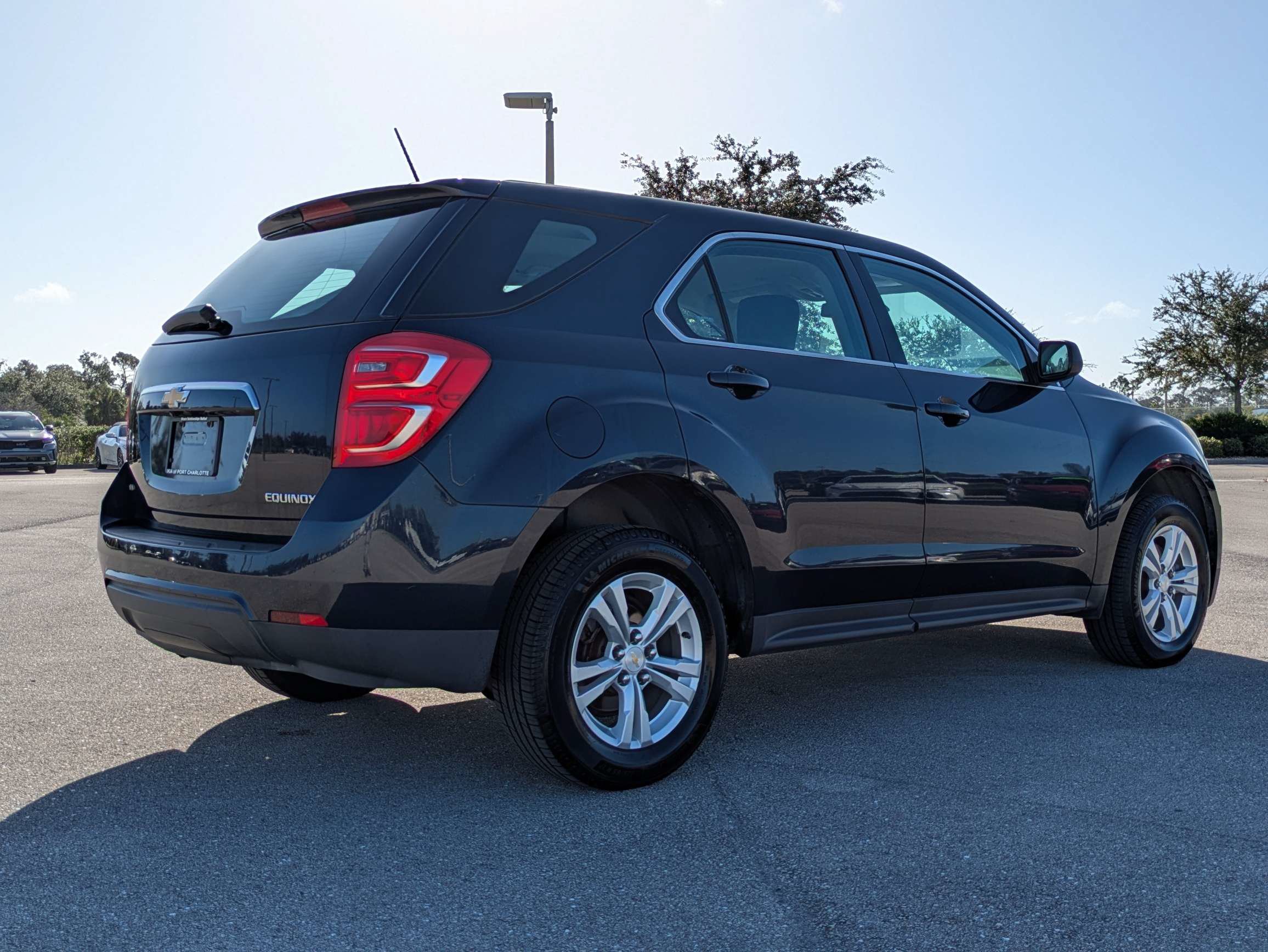 Used 2016 Chevrolet Equinox LS AWD/4WD image 4