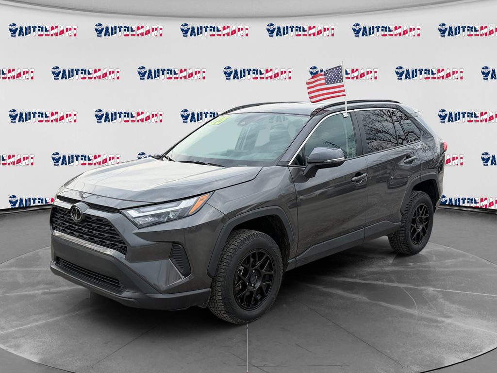 Used 2025 Toyota RAV4 XLE image 3