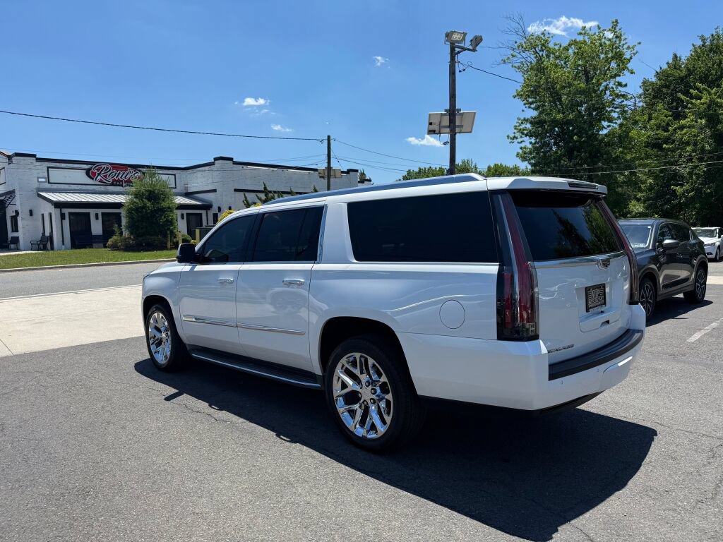 Used 2016 Cadillac Escalade ESV Luxury AWD/4WD image 5