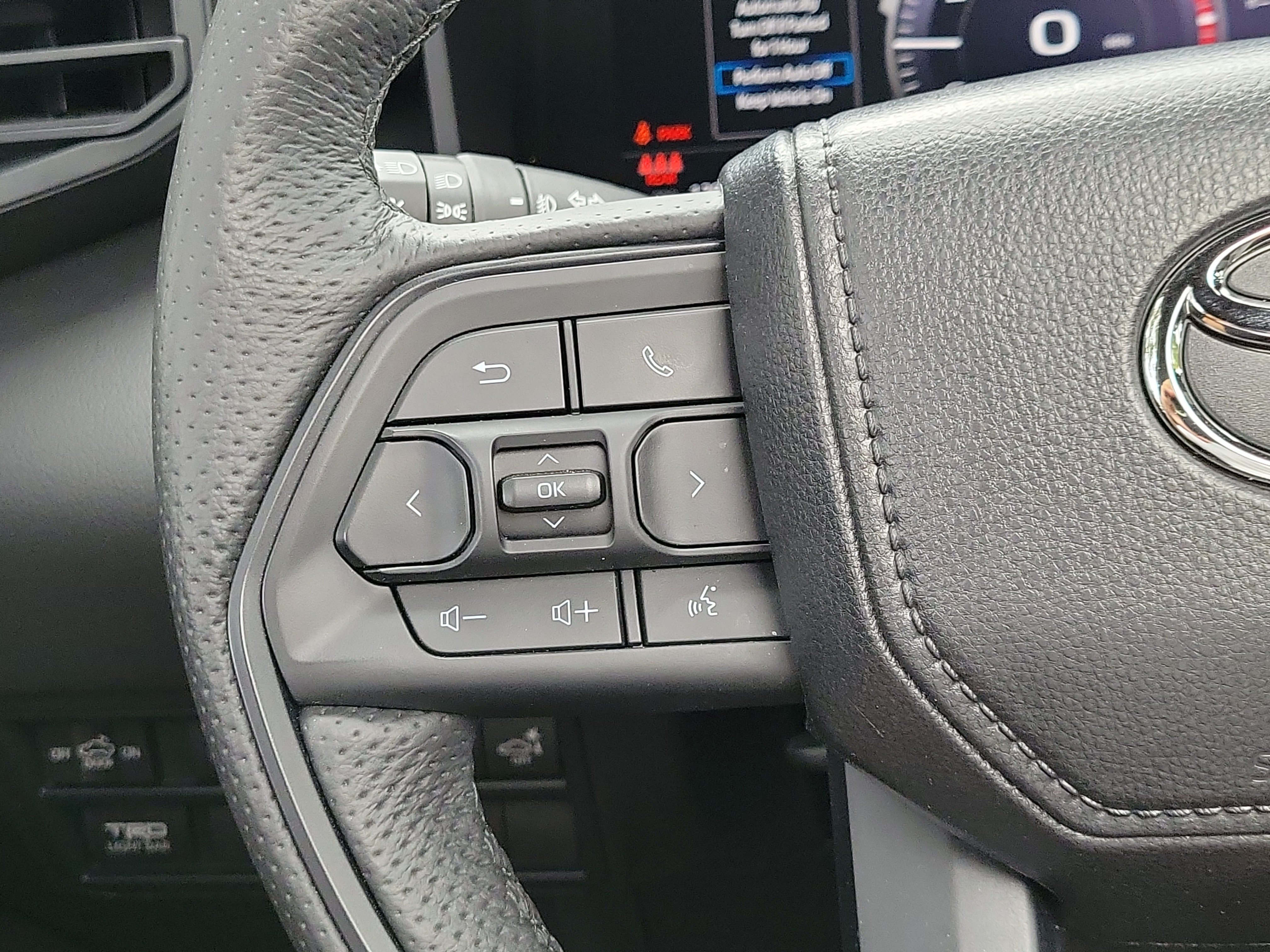 Used 2025 Toyota Tundra TRD Pro AWD/4WD image 20
