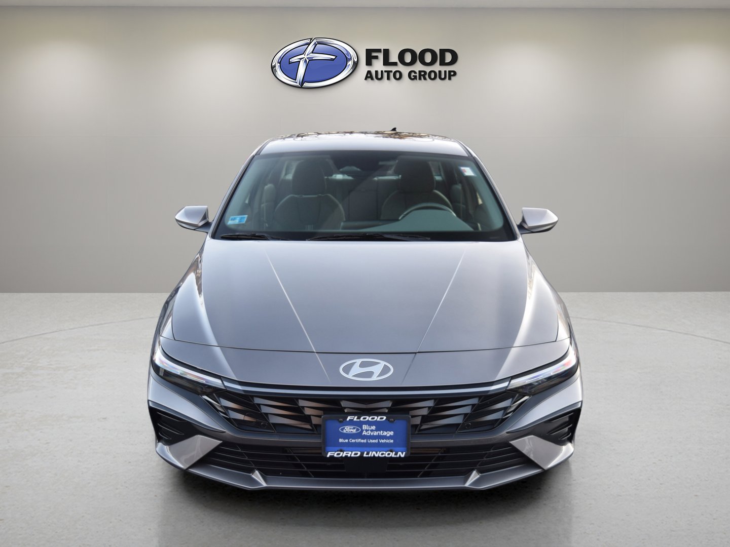 Used 2024 Hyundai Elantra SEL w/ Convenience Package image 2