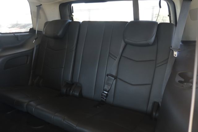 Used 2015 Cadillac Escalade Premium image 36