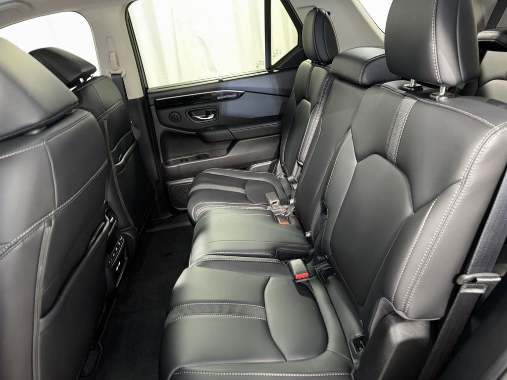 Certified 2023 Honda Pilot Touring image 30