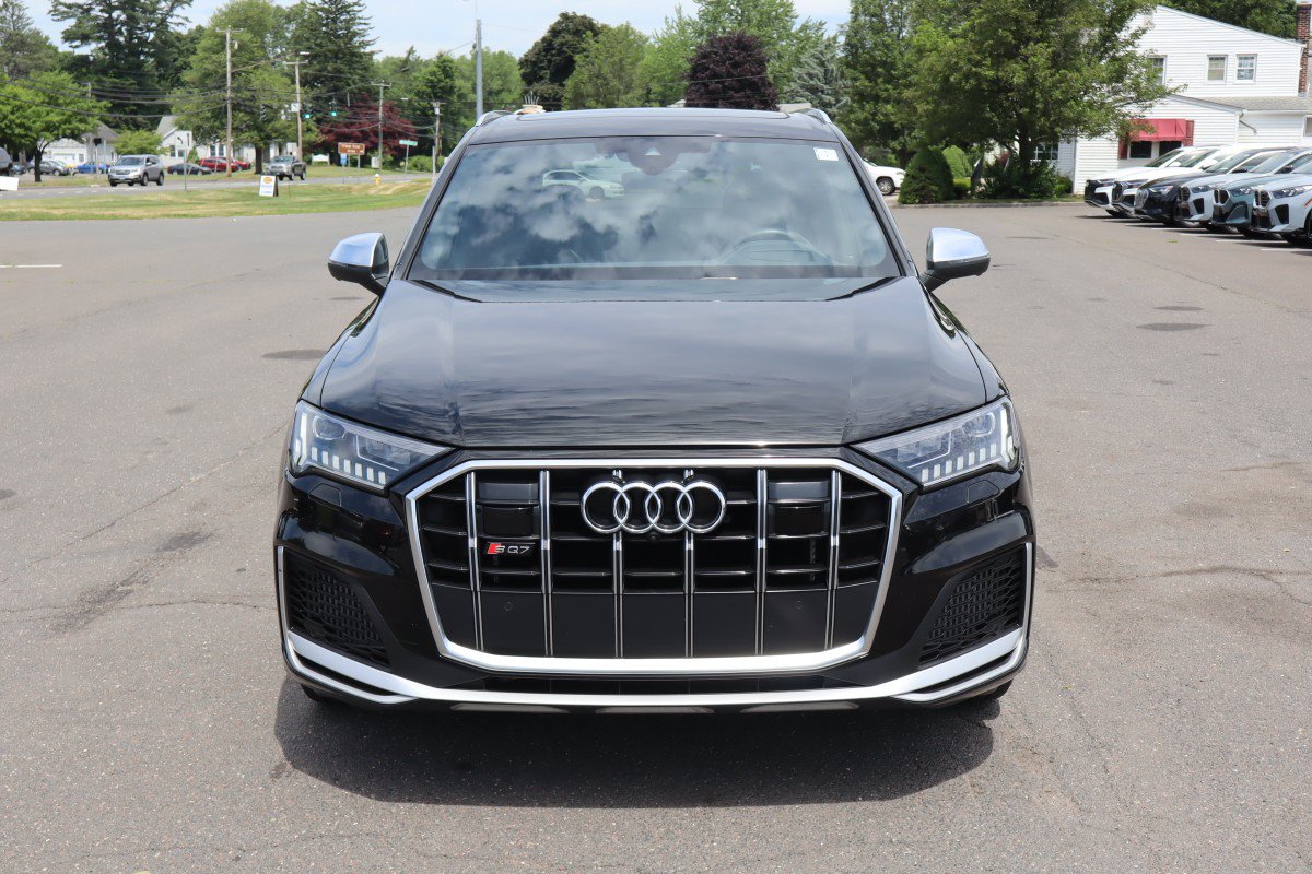 Used 2023 Audi SQ7 Prestige AWD/4WD image 2