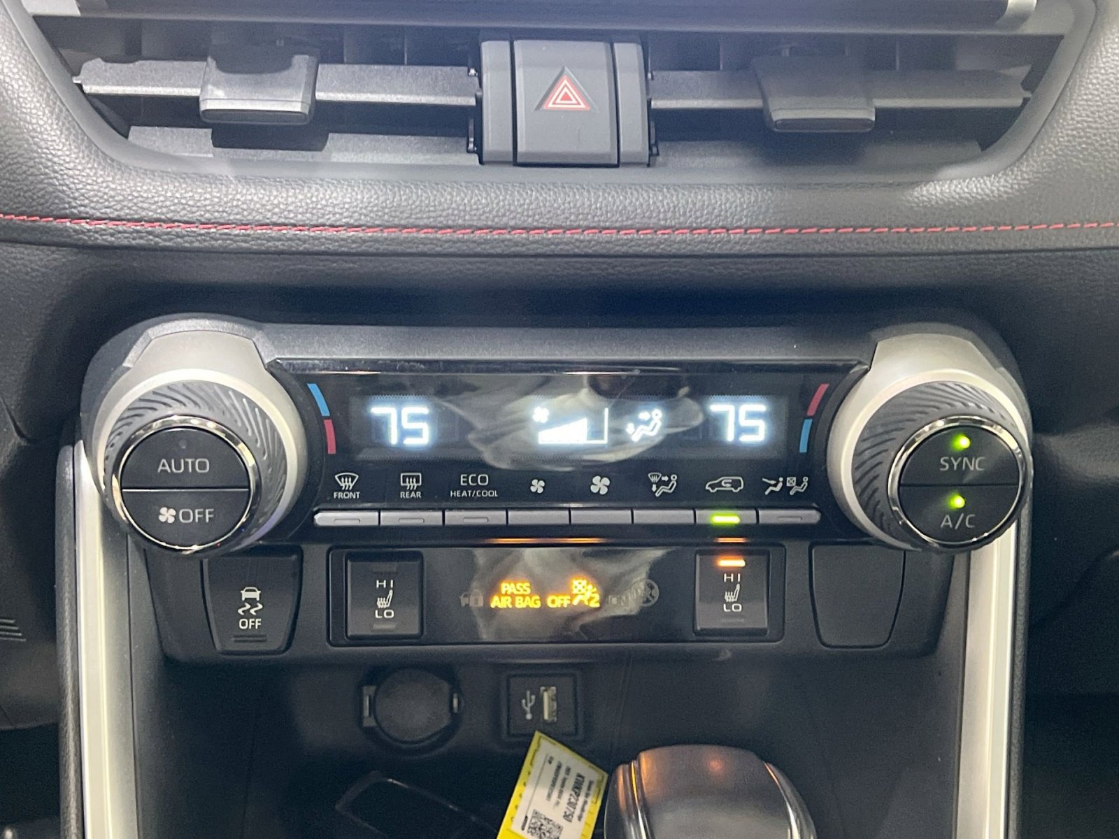 Used 2023 Toyota RAV4 SE w/ Weather & Moonroof Package image 19