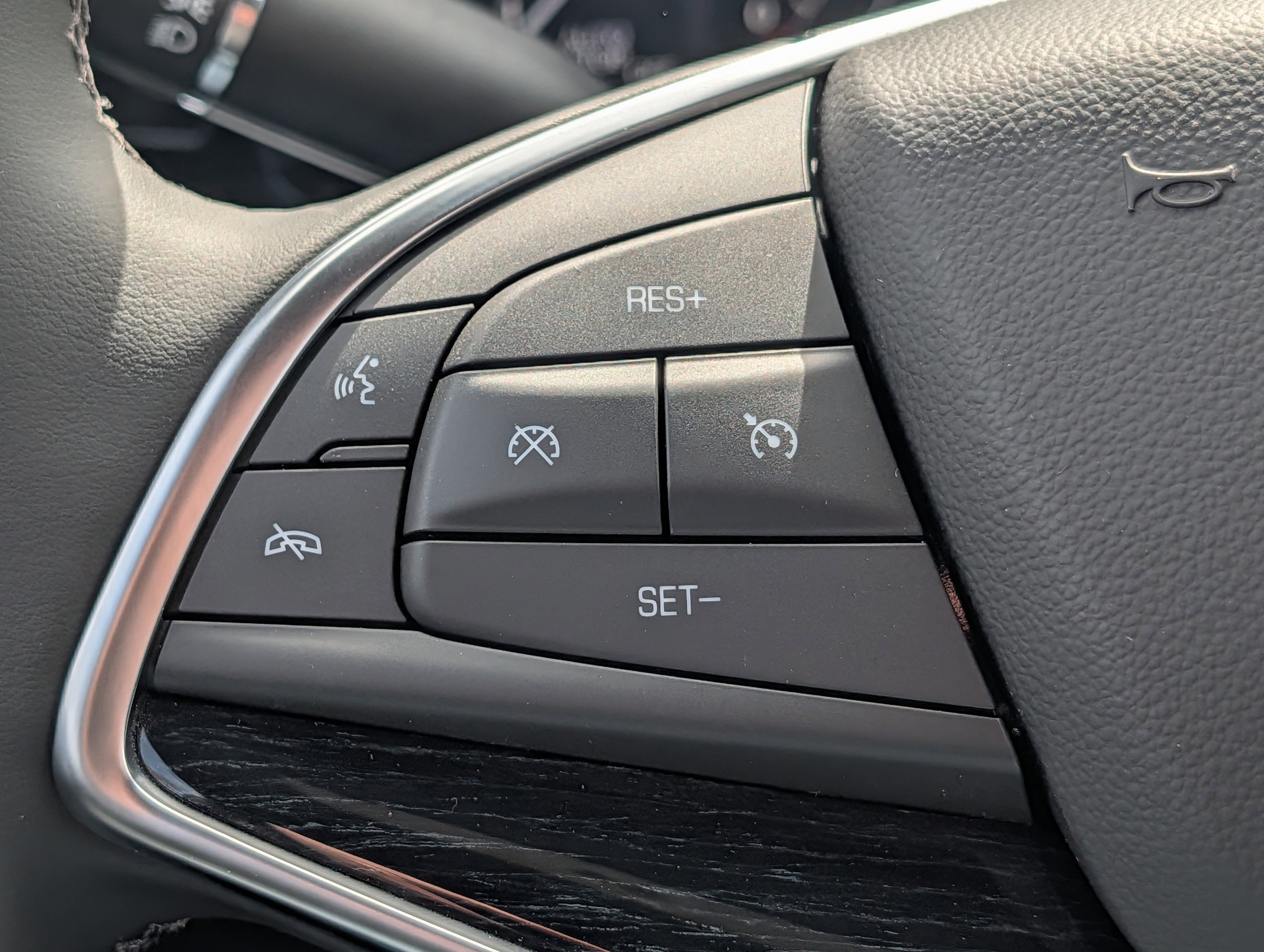 New 2026 Cadillac XT5 Premium Luxury w/ LPO, Floor Liner Package image 24