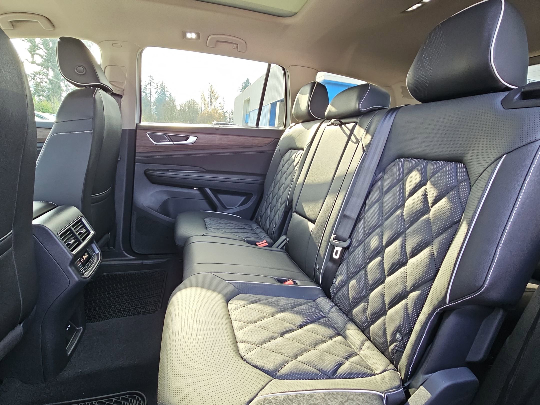 New 2026 Volkswagen Atlas SEL Premium R-Line image 25