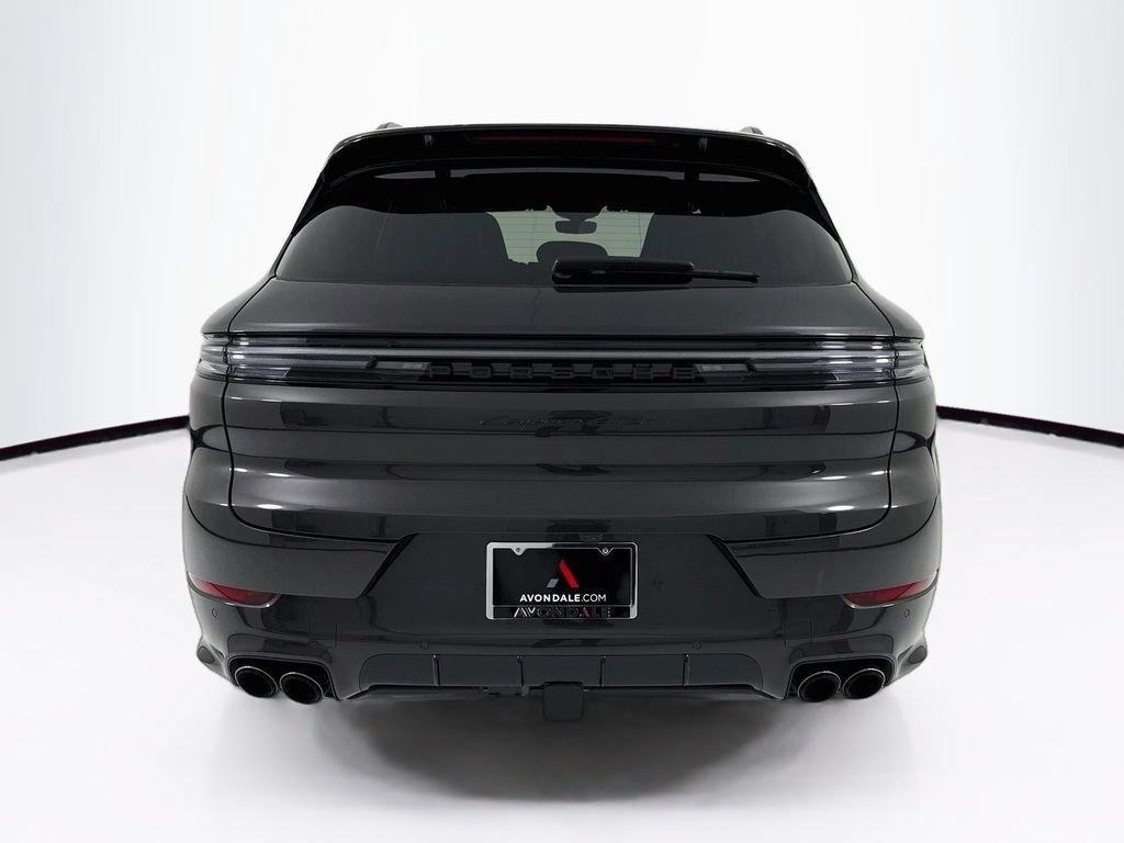 Certified 2025 Porsche Cayenne GTS AWD/4WD image 6