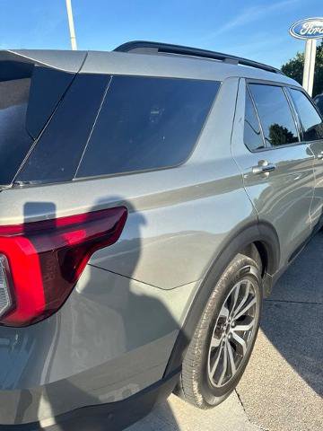 Certified 2020 Ford Explorer ST w/ Premium Technology Package AWD/4WD image 13