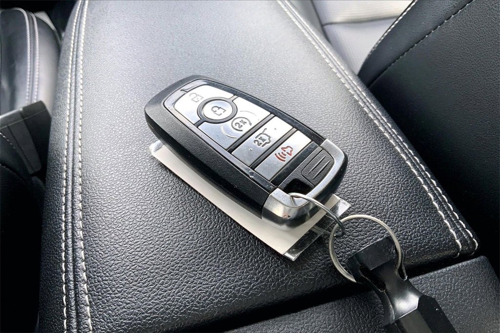 Used 2023 Ford Escape Platinum image 25