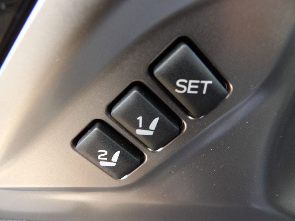 Used 2020 Subaru Outback Limited w/ Popular Package #2 image 11