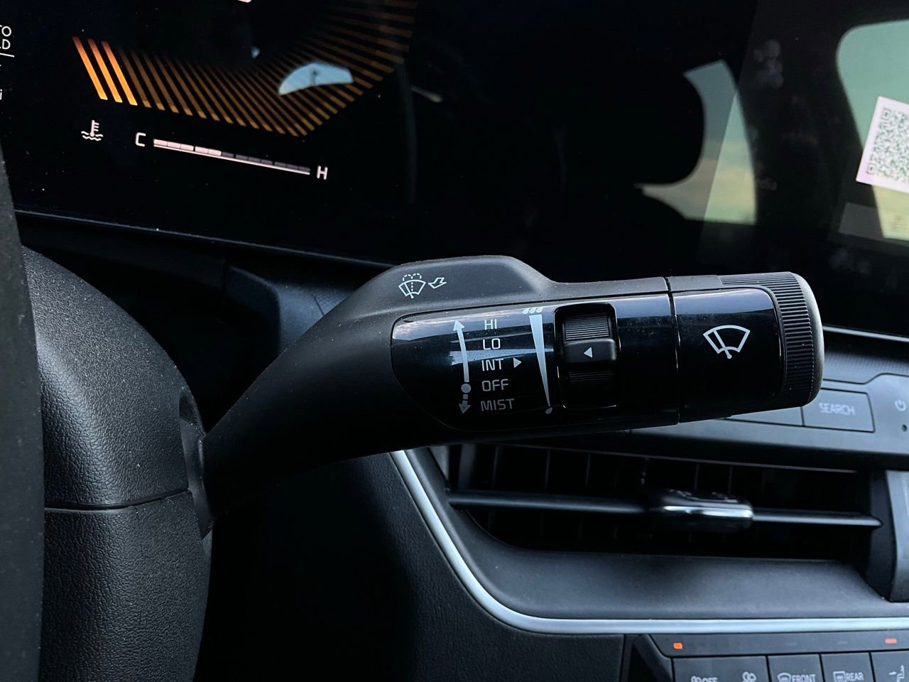 Used 2025 Kia K4 LXS image 36