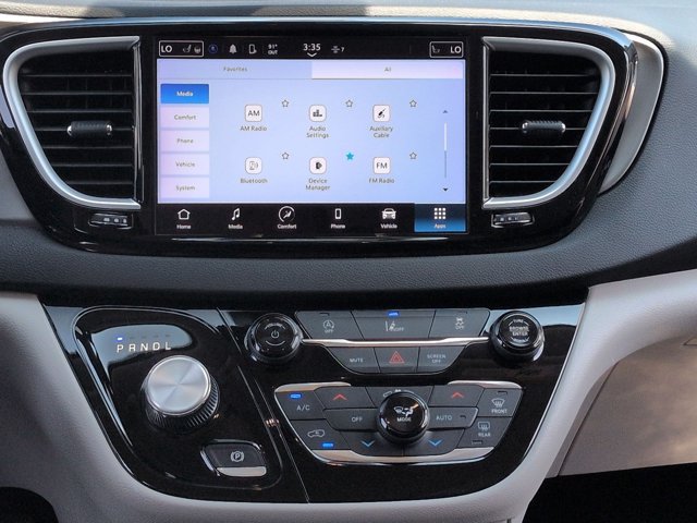 Used 2022 Chrysler Pacifica Touring-L FWD image 14