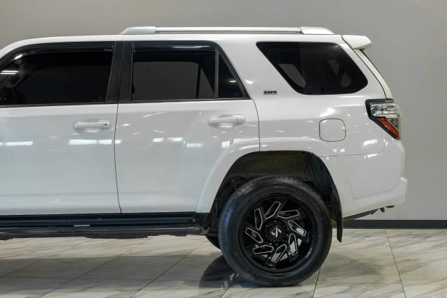 Used 2017 Toyota 4Runner SR5 RWD image 18