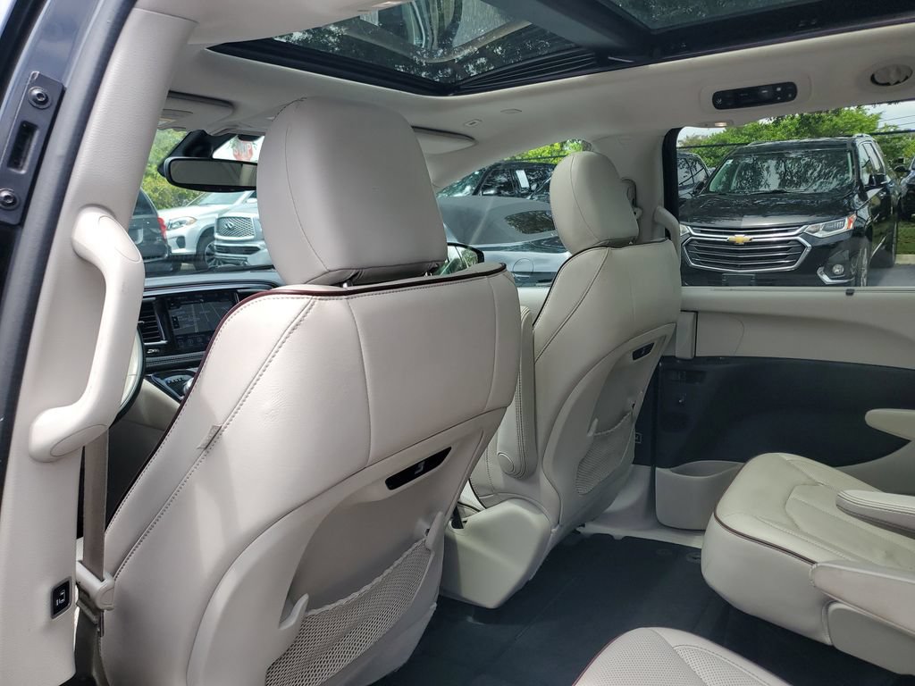 Used 2019 Chrysler Pacifica Limited FWD image 15