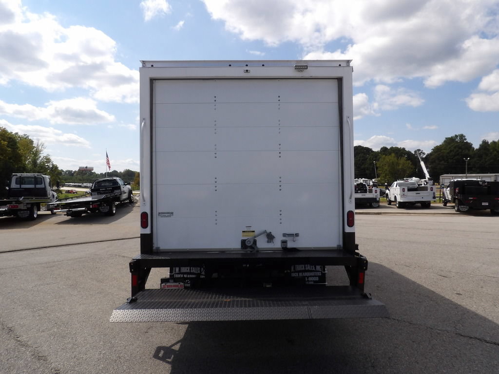Used 2023 Ford E-450 and Econoline 450 Super Duty w/ Power Windows & Locks Group RWD image 37