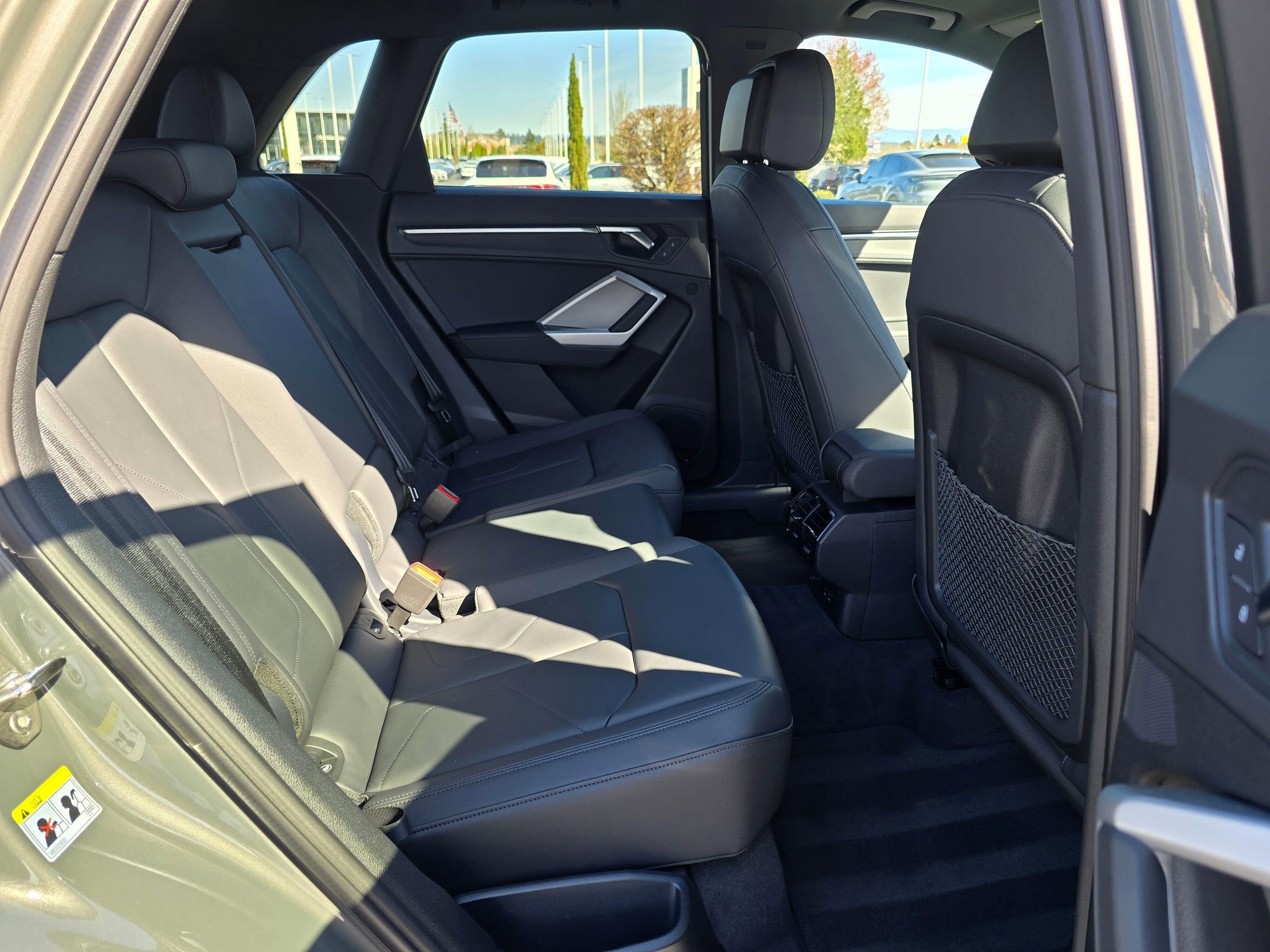 Certified 2025 Audi Q3 2.0T Premium Plus w/ Premium Plus Package AWD/4WD image 24