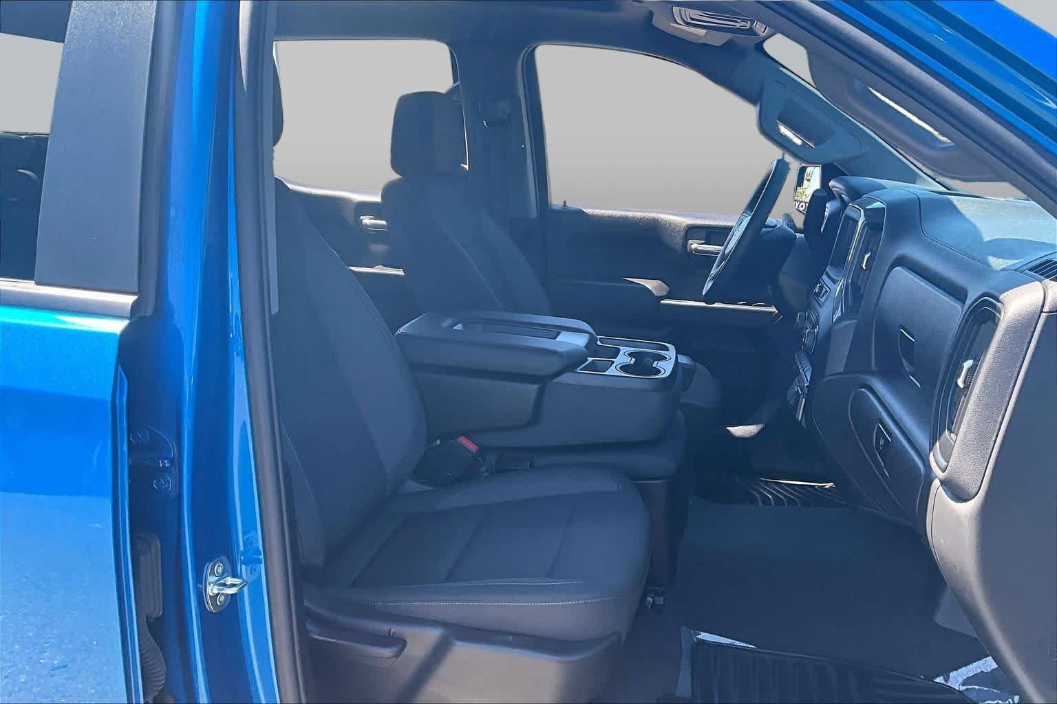 Used 2023 Chevrolet Silverado 1500 Custom AWD/4WD image 8