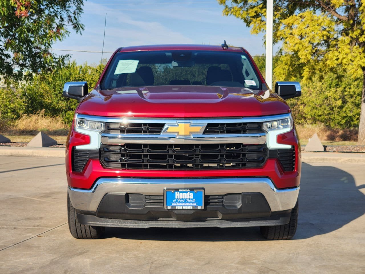 Used 2024 Chevrolet Silverado 1500 LT RWD image 2