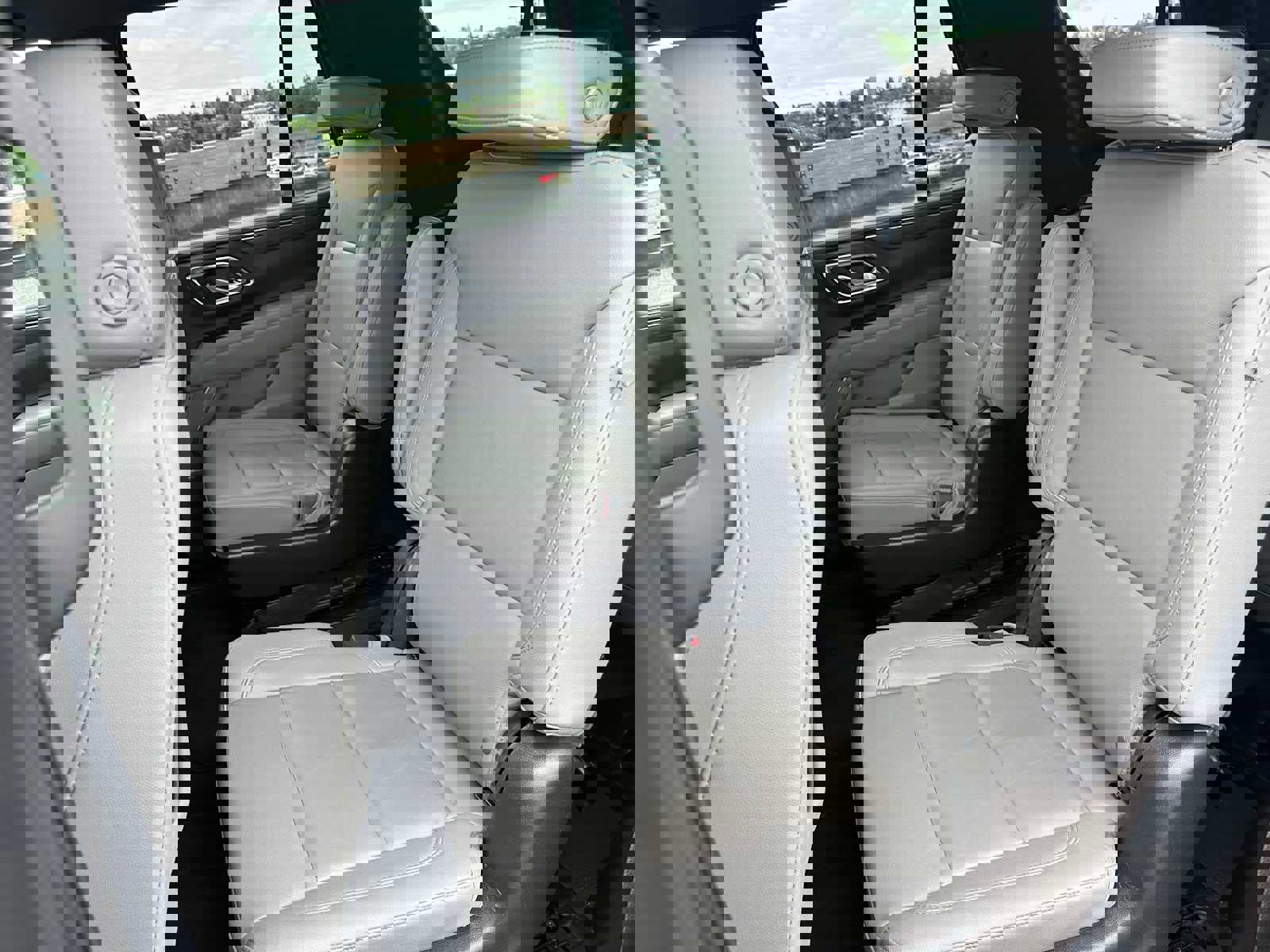 Used 2023 Chevrolet Tahoe LT image 18