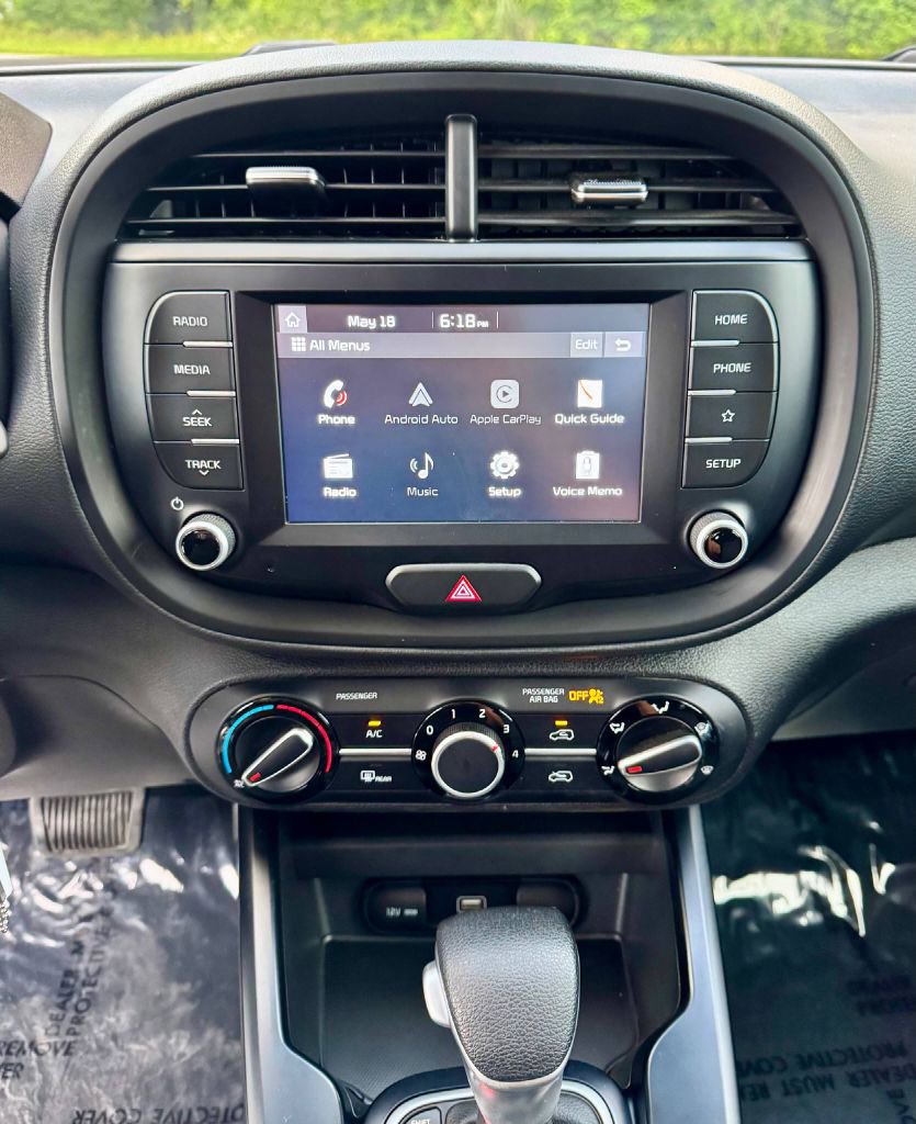 Used 2020 Kia Soul LX FWD image 16