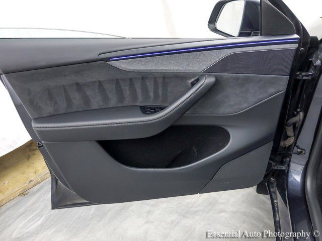 Used 2026 Tesla Model Y AWD image 36