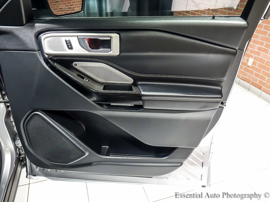 Used 2021 Ford Explorer ST w/ ST Street Pack image 33