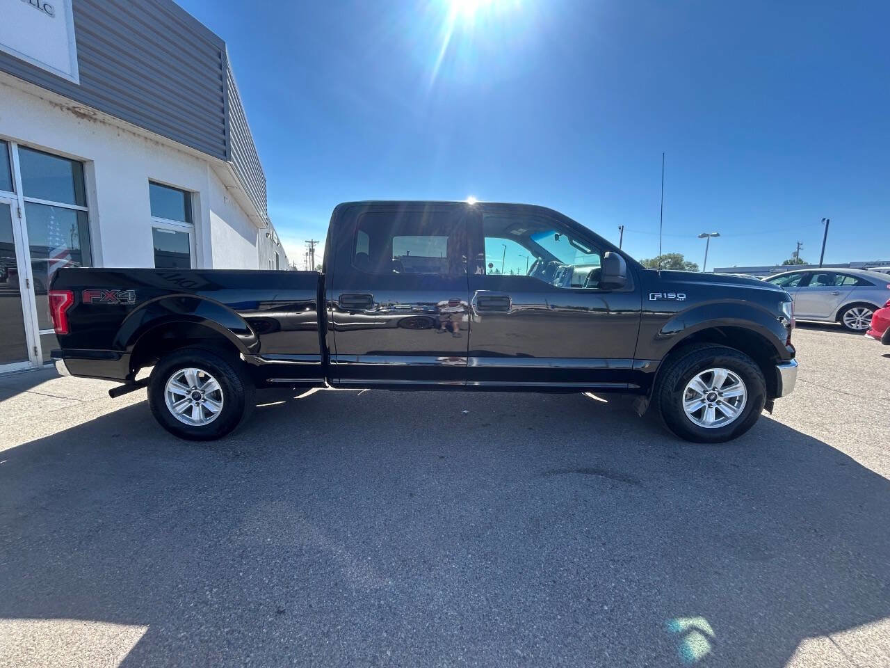Used 2017 Ford F150 XLT image 4