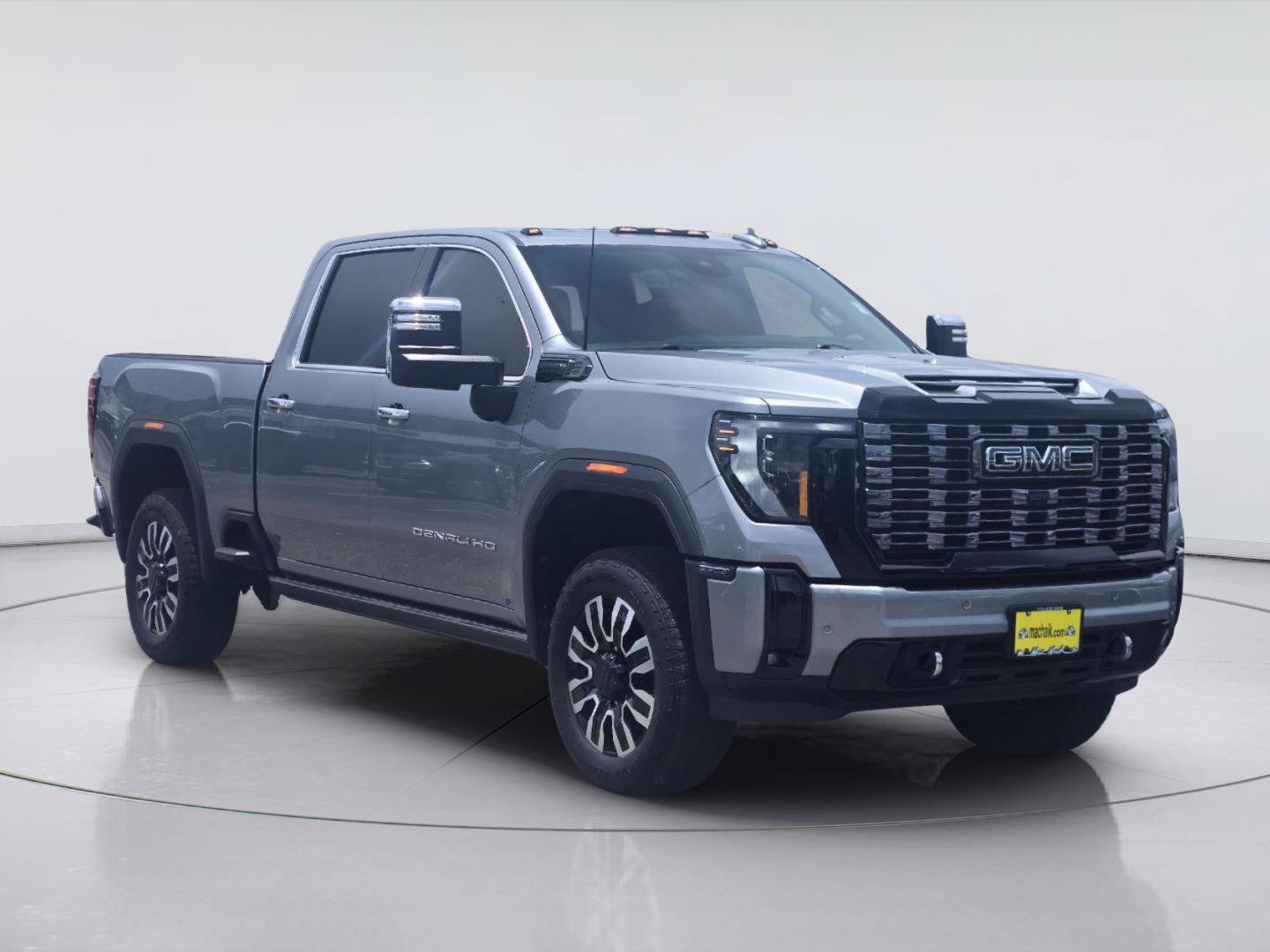Used 2025 GMC Sierra 2500 Denali Ultimate w/ Max Trailering Package AWD/4WD image 3