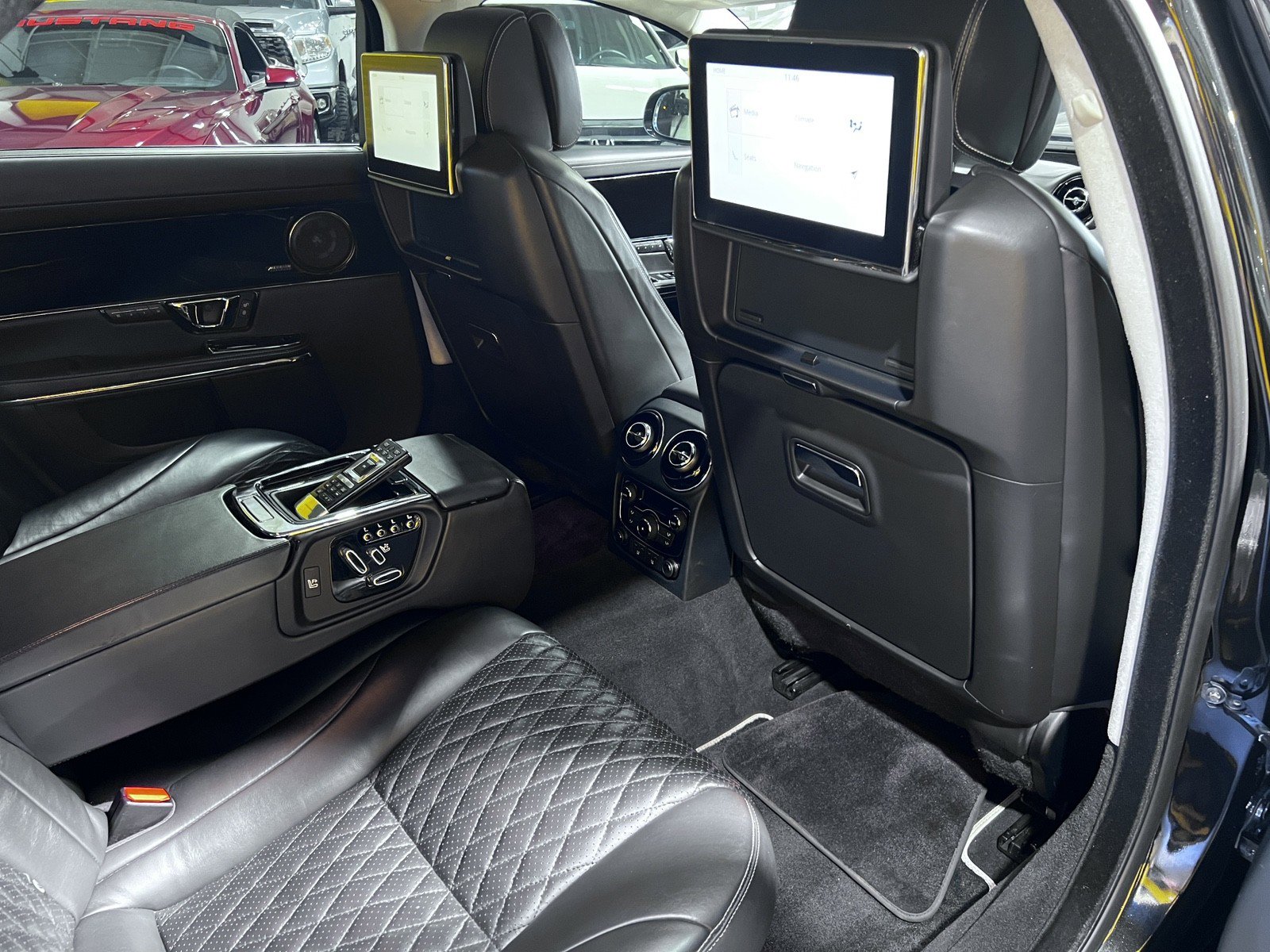 Used 2018 Jaguar XJ L Supercharged image 19