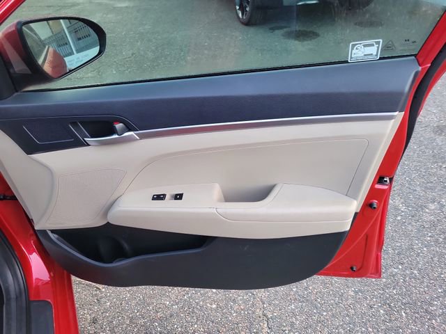 Used 2020 Hyundai Elantra SE image 34