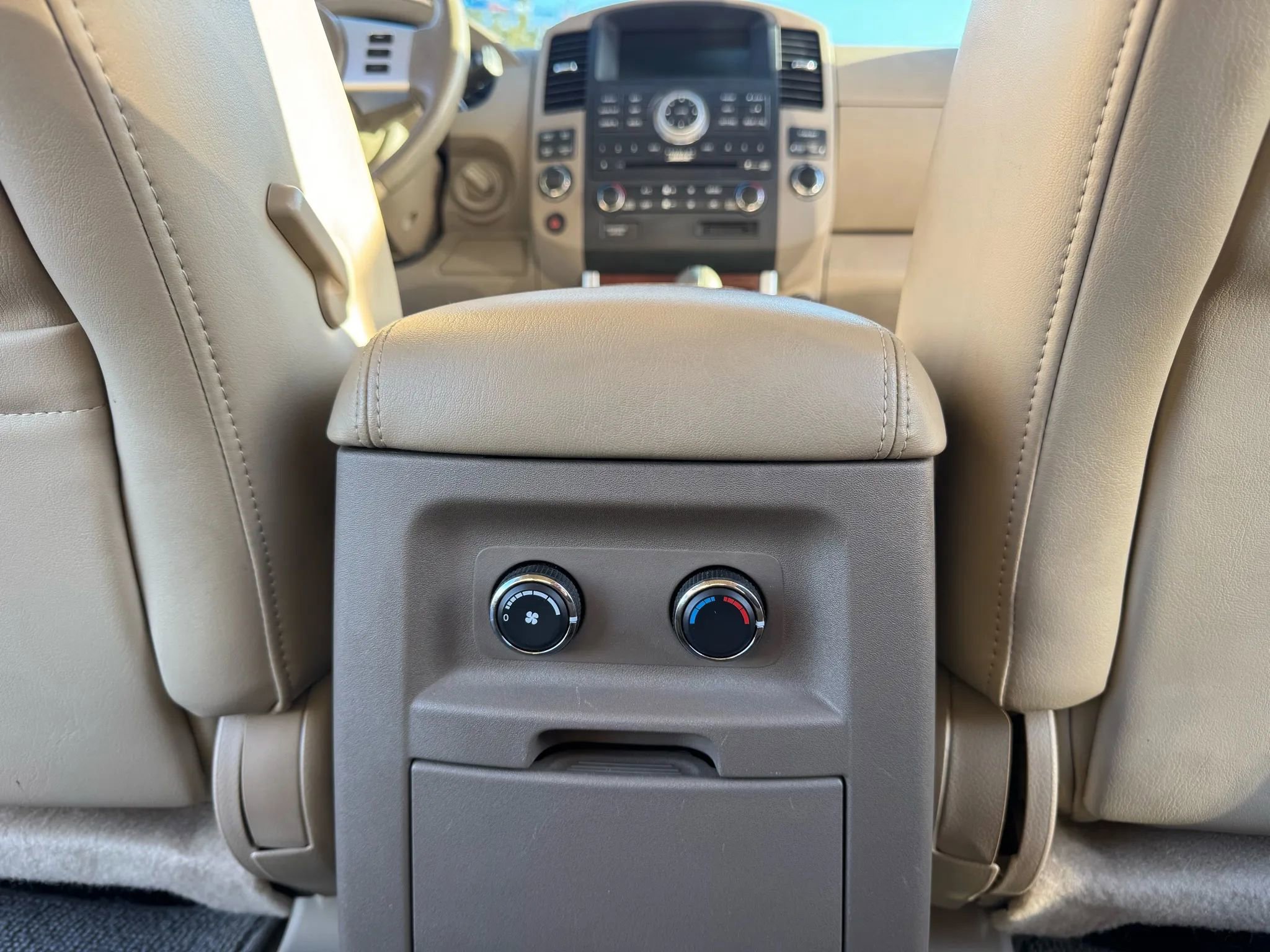 Used 2011 Nissan Pathfinder LE w/ Navigation Pkg image 21