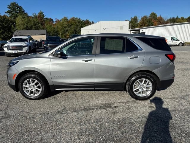 Used 2024 Chevrolet Equinox LT AWD/4WD image 2