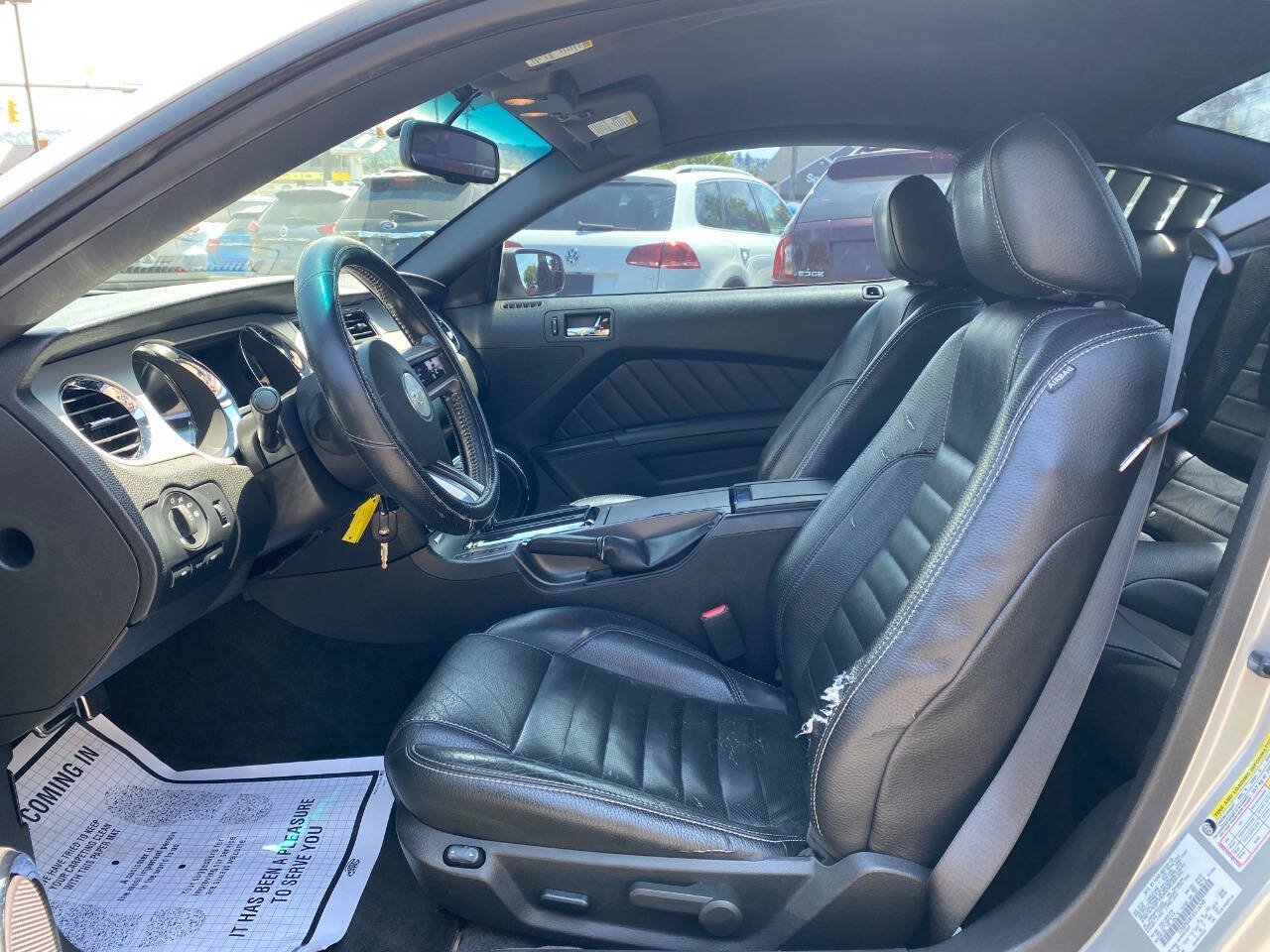 Used 2011 Ford Mustang Premium w/ 202A Rapid Spec Order Code RWD image 9