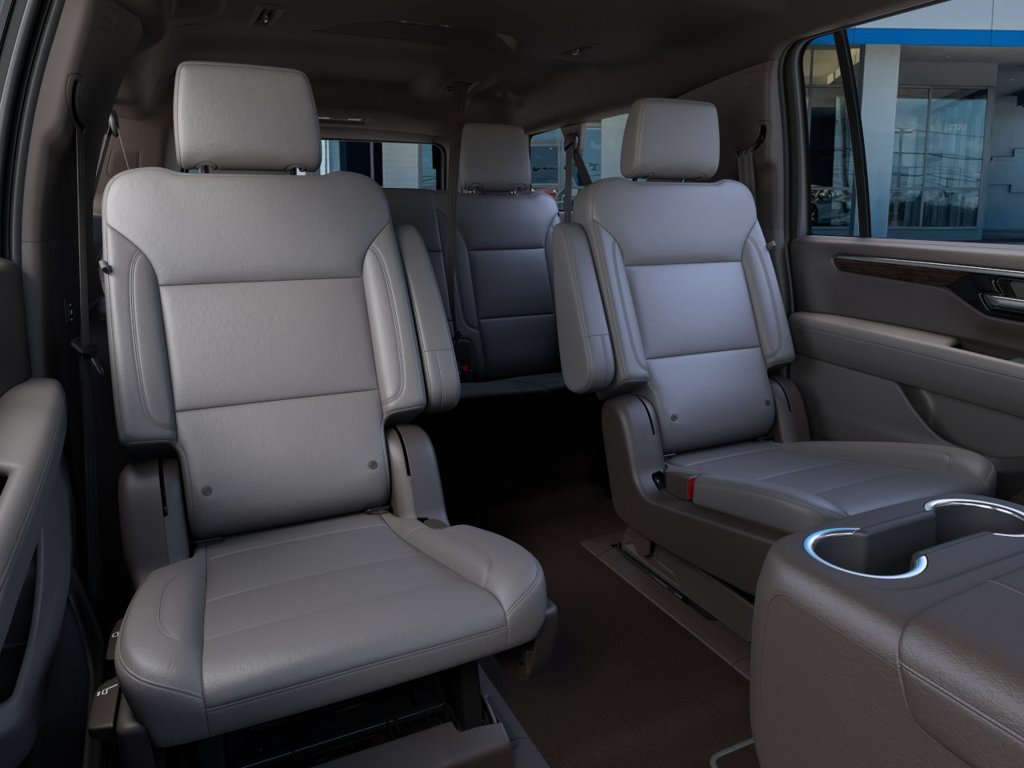 New 2026 Chevrolet Suburban LT w/ Comfort Package AWD/4WD image 17