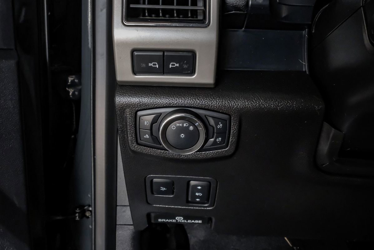 Used 2021 Ford F350 Lariat w/ Lariat Ultimate Package AWD/4WD image 26
