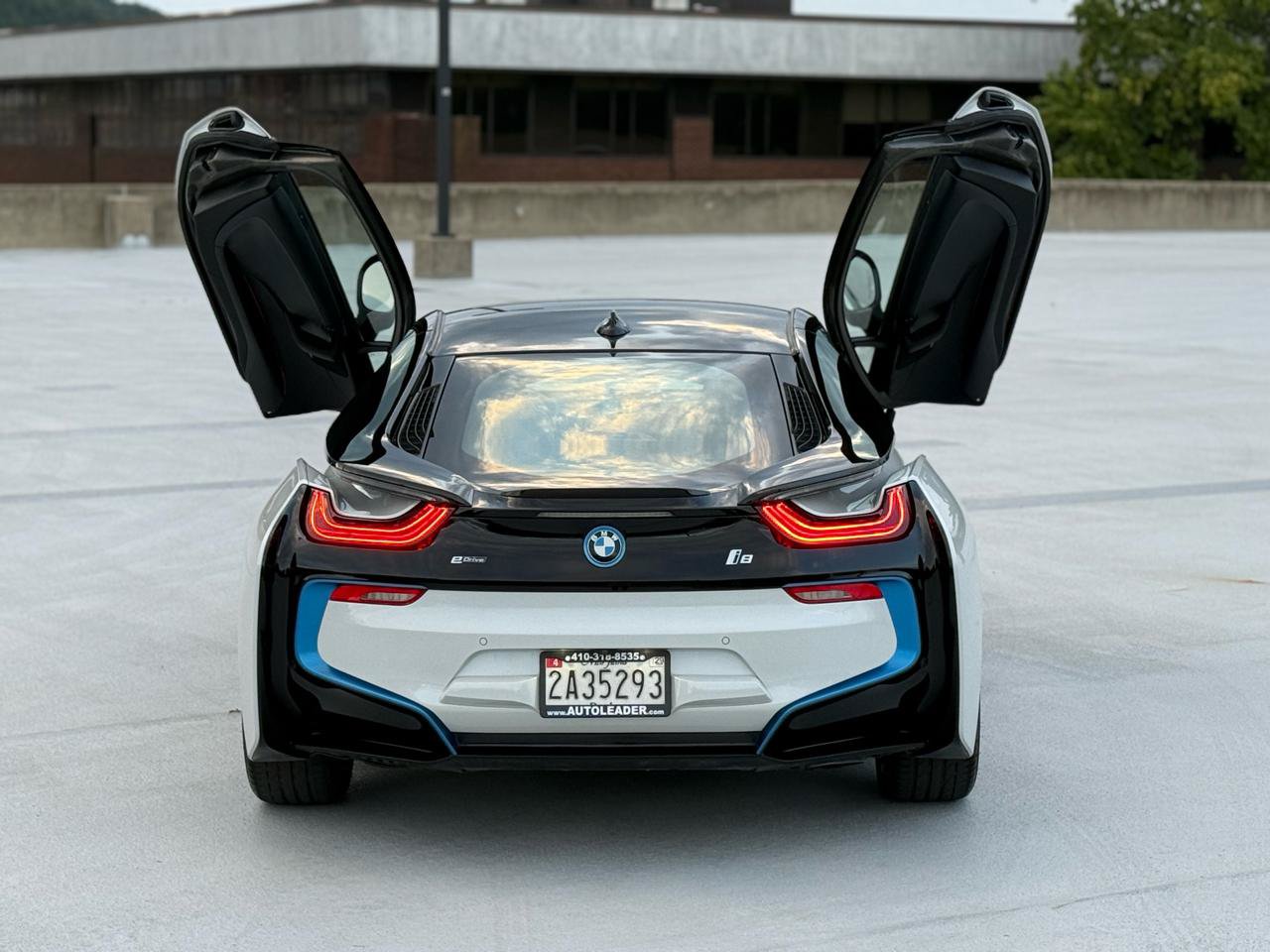 Used 2019 BMW i8 Coupe AWD/4WD image 38