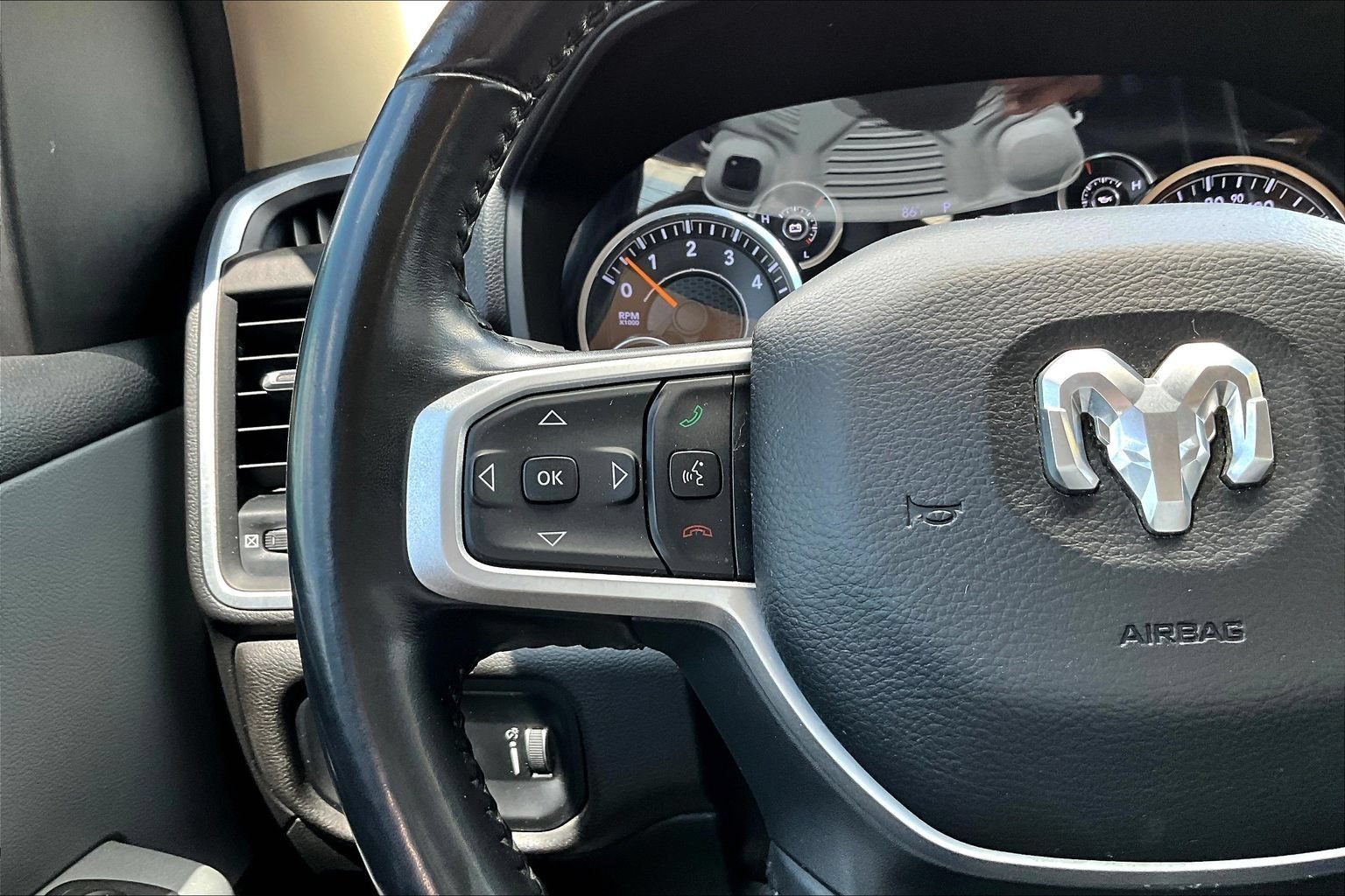 Used 2020 RAM 1500 Big Horn AWD/4WD image 12