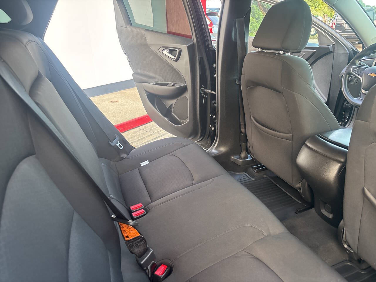 Used 2018 Chevrolet Malibu LS FWD image 19