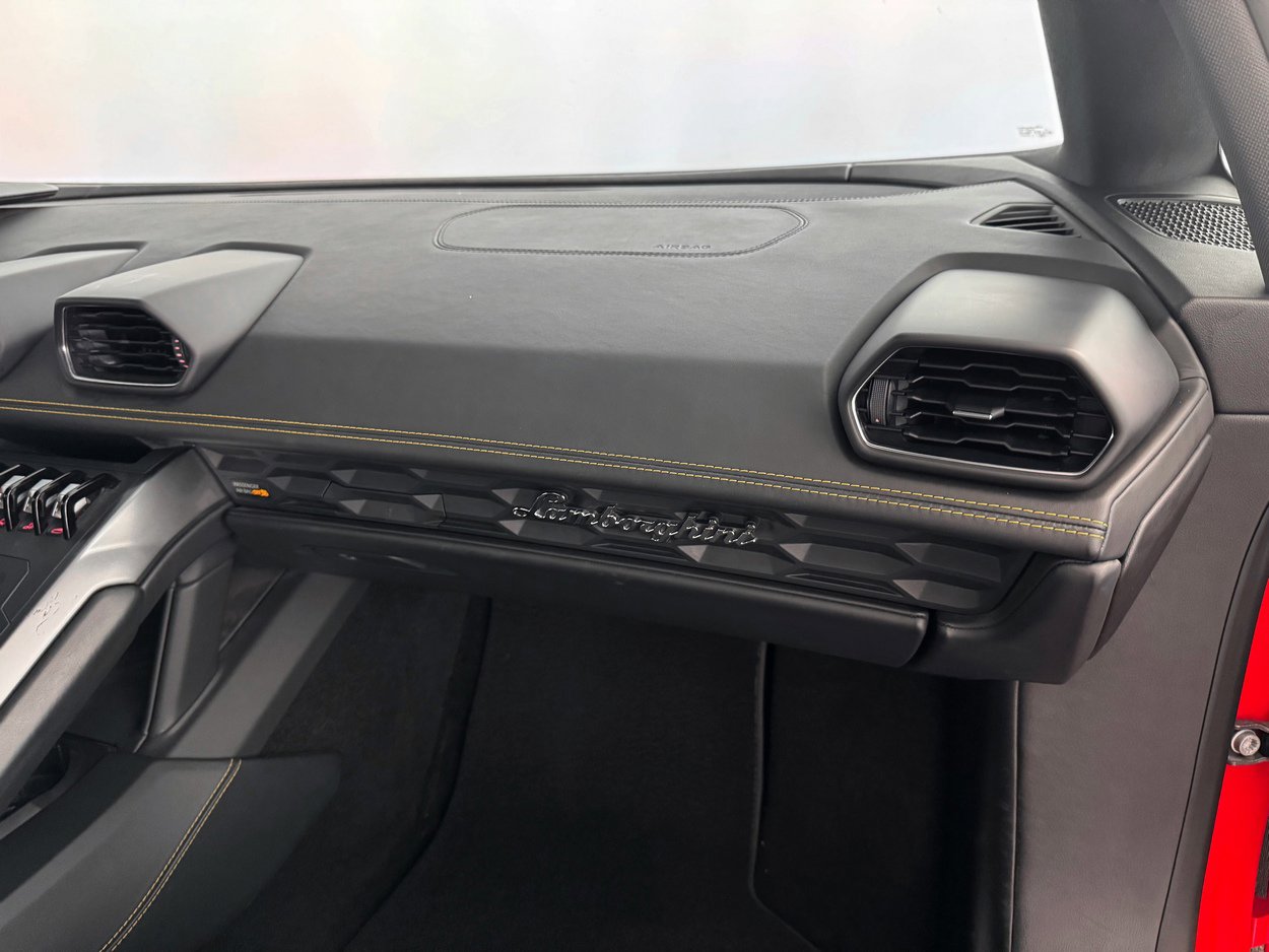 Used 2023 Lamborghini Huracan EVO image 22