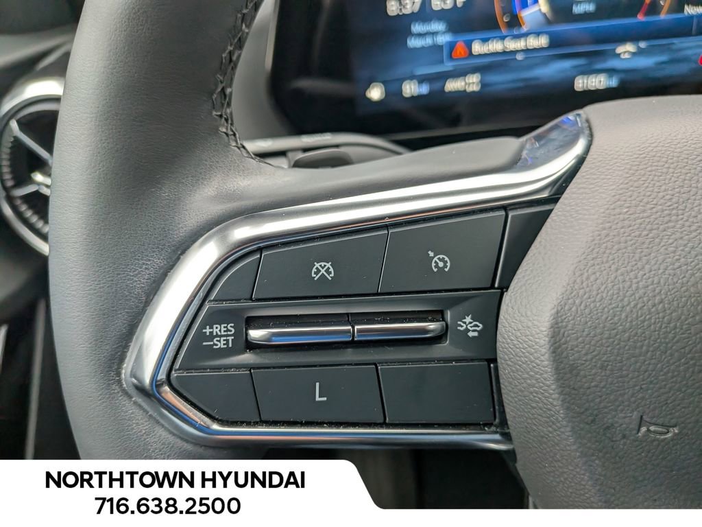 Used 2025 Chevrolet Equinox LT w/ Convenience Package II image 30