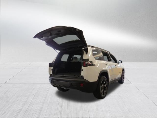 New 2026 Jeep Cherokee Overland w/ Advanced Pro Tech Group AWD/4WD image 3