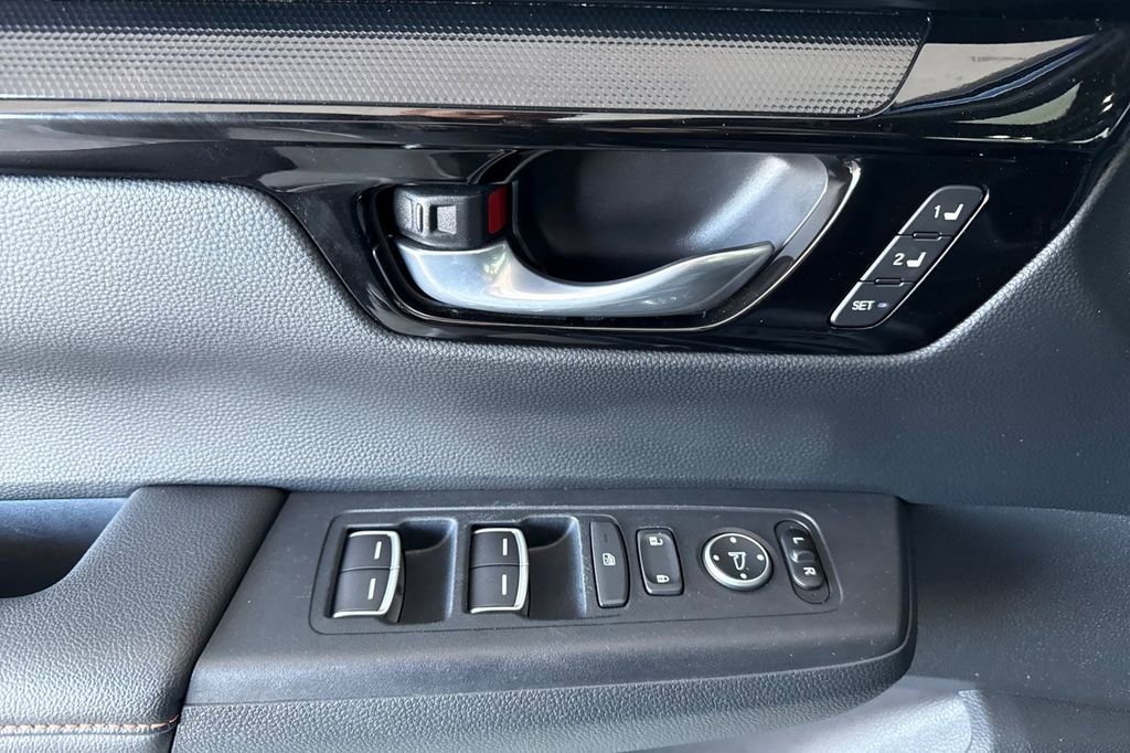 Certified 2023 Honda CR-V Sport Touring image 5