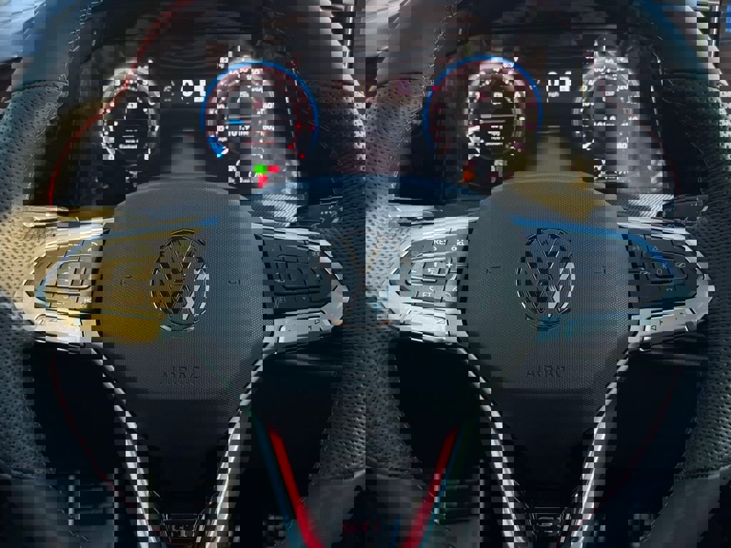 New 2025 Volkswagen GTI SE image 34